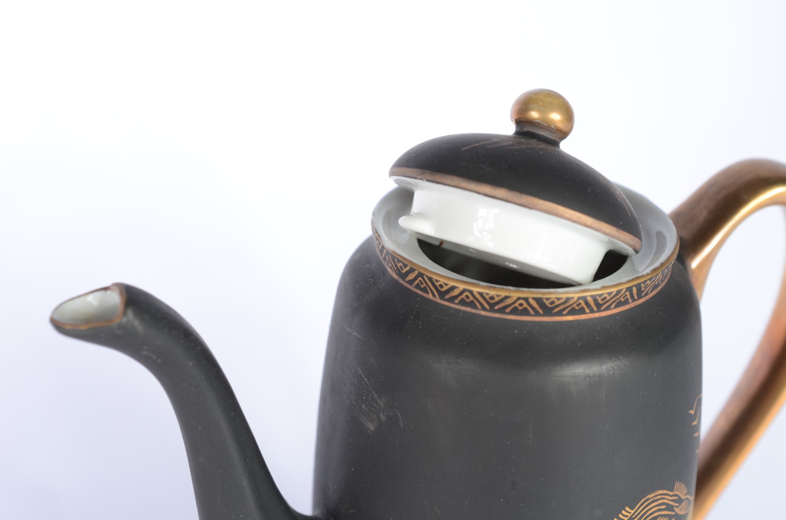 Pequeno serviço de café em fina porcelana "casca de ovo" japonesa... - foto 6 de 9