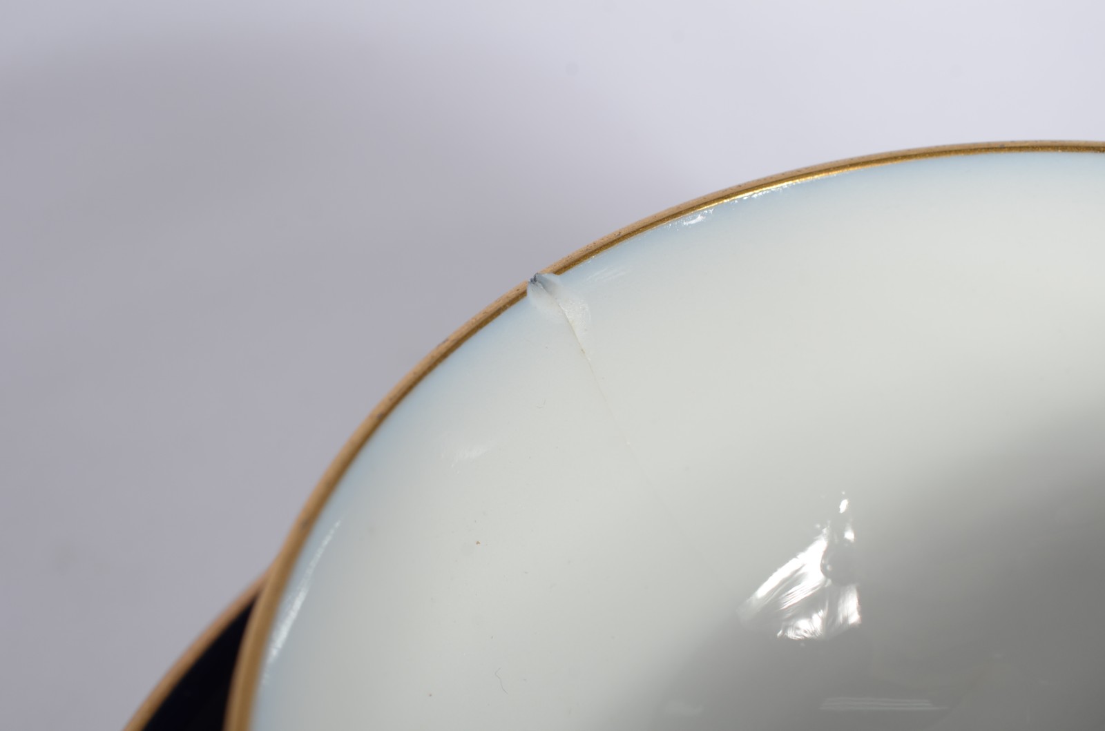 Dois conjuntos com xícaras de chá com pires, sendo 6 de porcelana... - foto 4 de 11