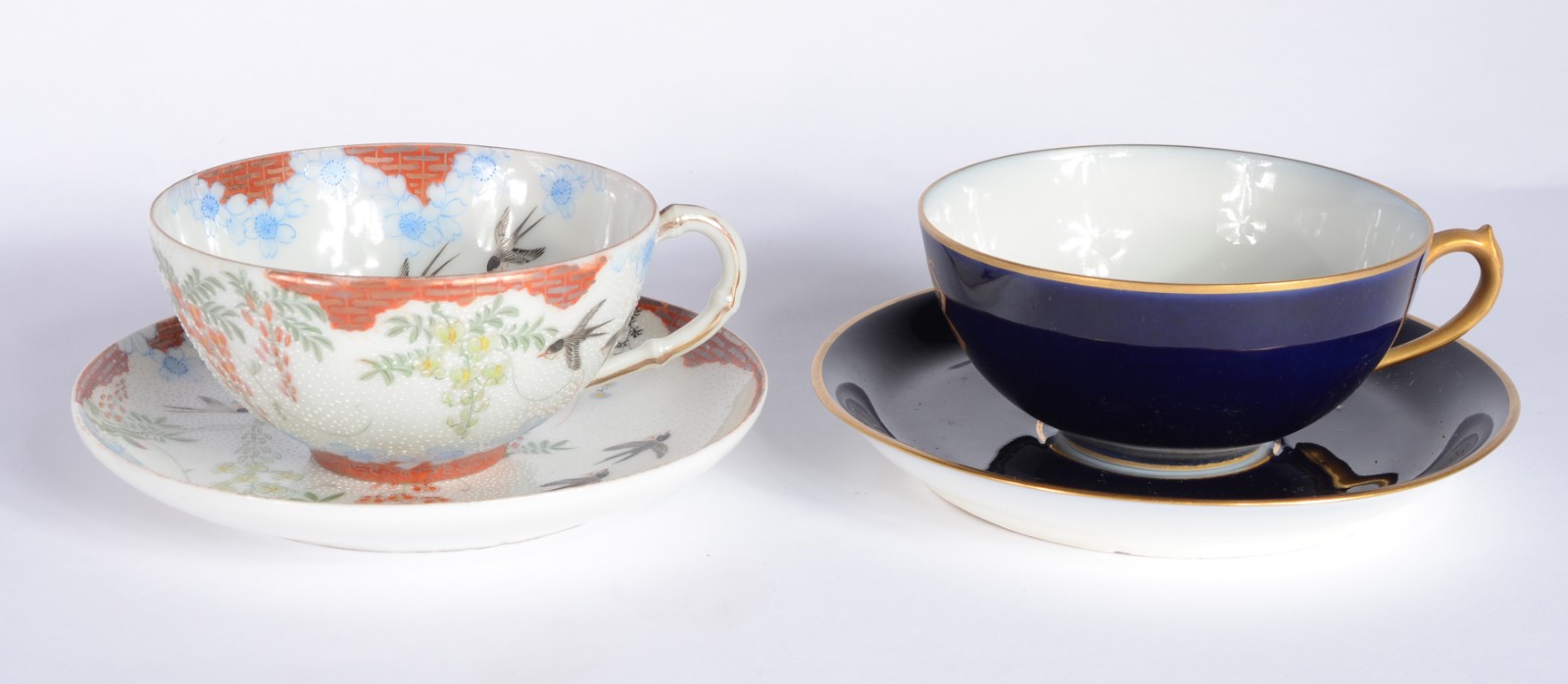 Dois conjuntos com xícaras de chá com pires, sendo 6 de porcelana... - foto 6 de 11