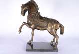 Escultura representando cavalo de bronze. - Escultura representando cavalo de bronze.