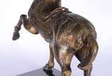 Escultura representando cavalo de bronze. - Escultura representando cavalo de bronze.