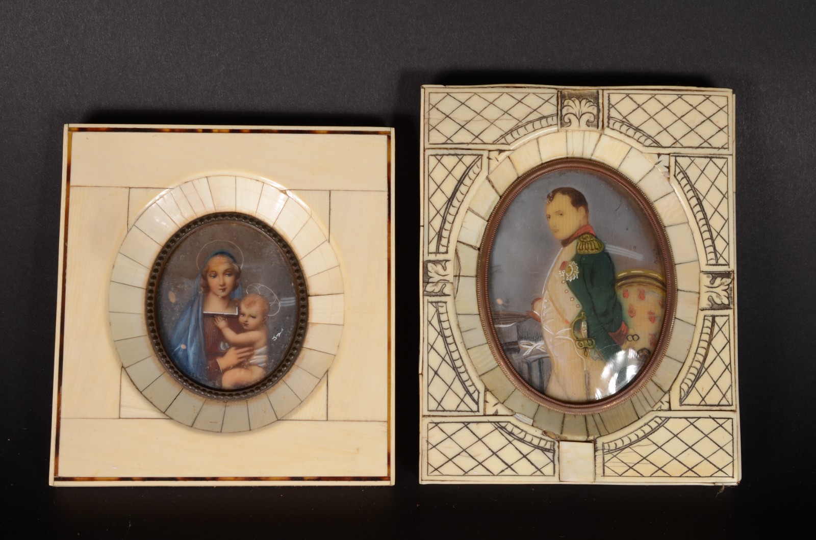 Duas placas de miniaturas de marfim representando Napoleão e Nossa... - foto 1 de 4