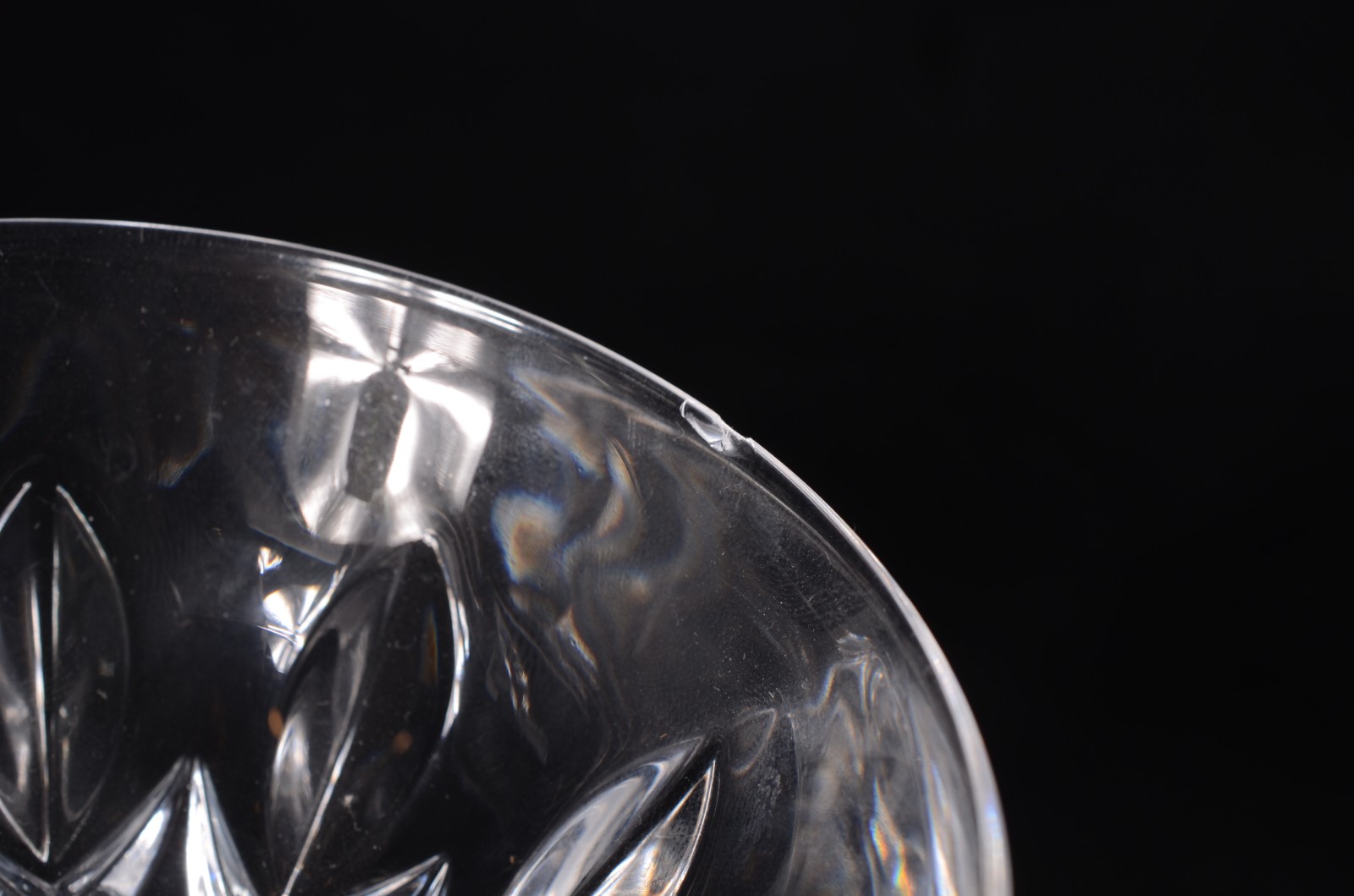 Diversas peças de cristal, sendo: 6 taças para champagne; dois baldes... - foto 8 de 11