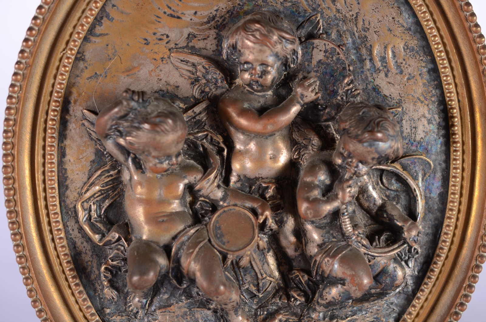 Par de lindíssimos medalhões de bronze frances ricamente decorados... - foto 3 de 9