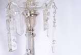 Par de castiçais de metal prateado, mangas de c... - Par de castiçais de metal prateado, mangas de cristal.