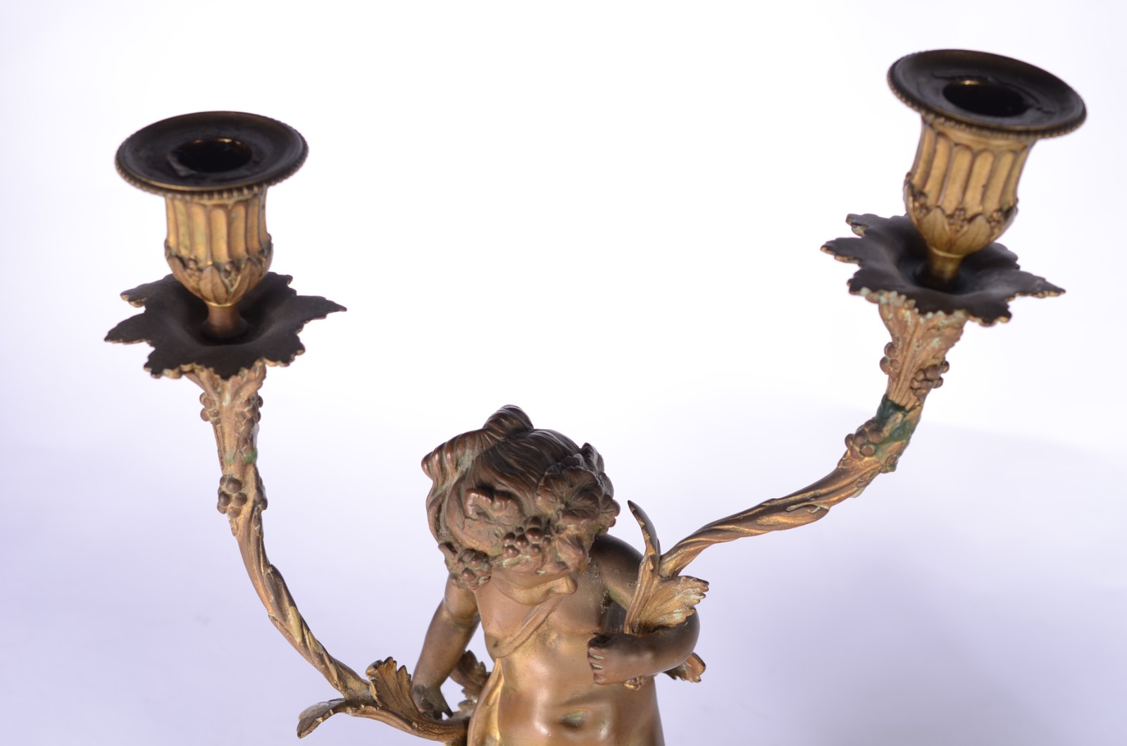 Par de candelabros de bronze dourado e mármore estilo Luis XVI... - foto 3 de 11