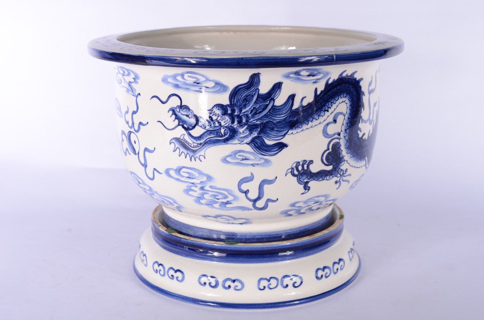 Cachepot com prato de porcelana oriental decorada com figura de... - foto 5 de 7