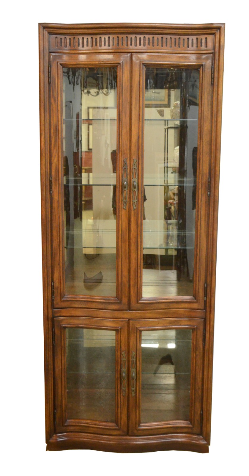 Vitrine americana de madeira nobre com 4 portas frontais de vidro... - foto 2 de 5