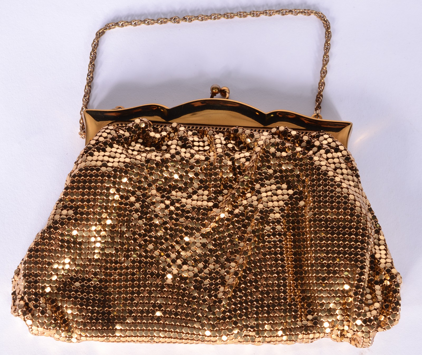 Cinco bolsas para toillete, sendo 4 delas feitas com miçangas e uma... - foto 6 de 6