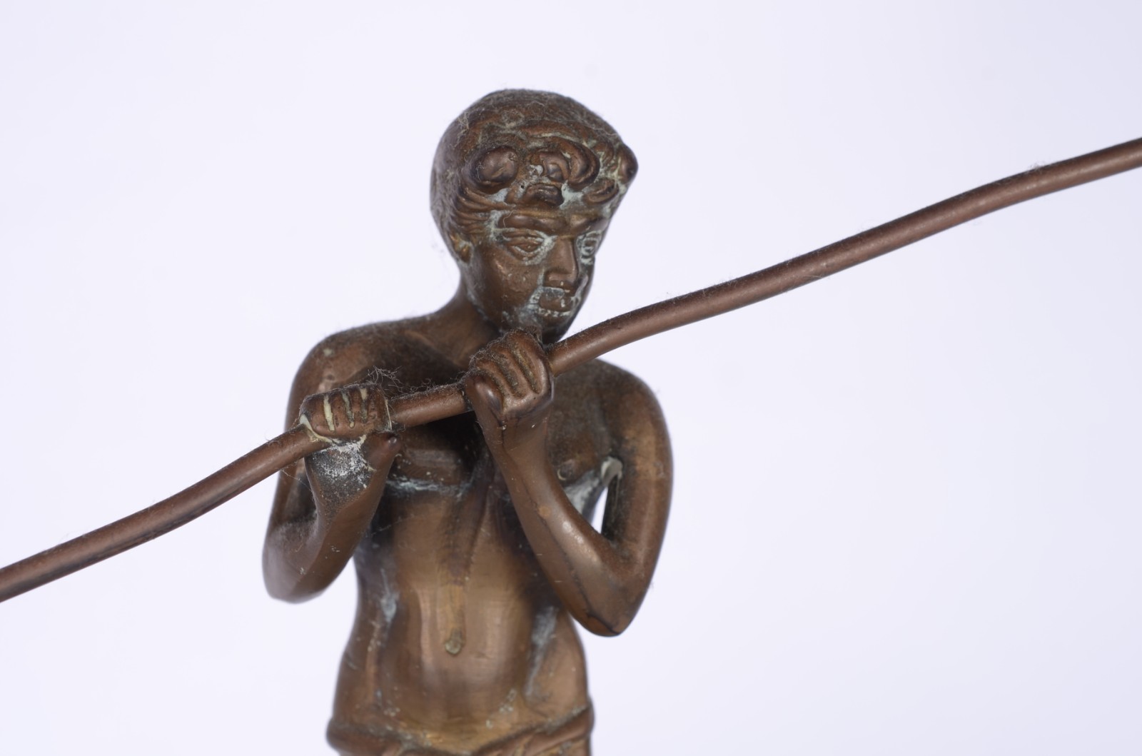 Diversas peças, sendo: relógio com escultura representando figura... - foto 4 de 9