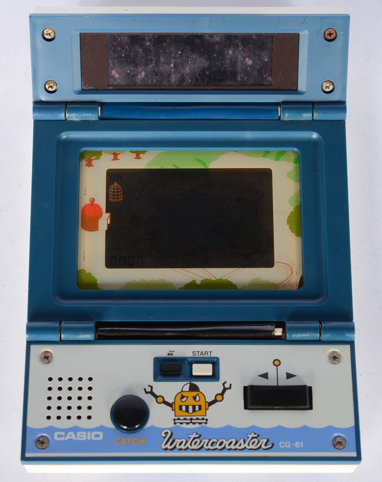 Três jogos antigos á pilha eletrônico e caixa para baralhos. Total: 4... - foto 7 de 7