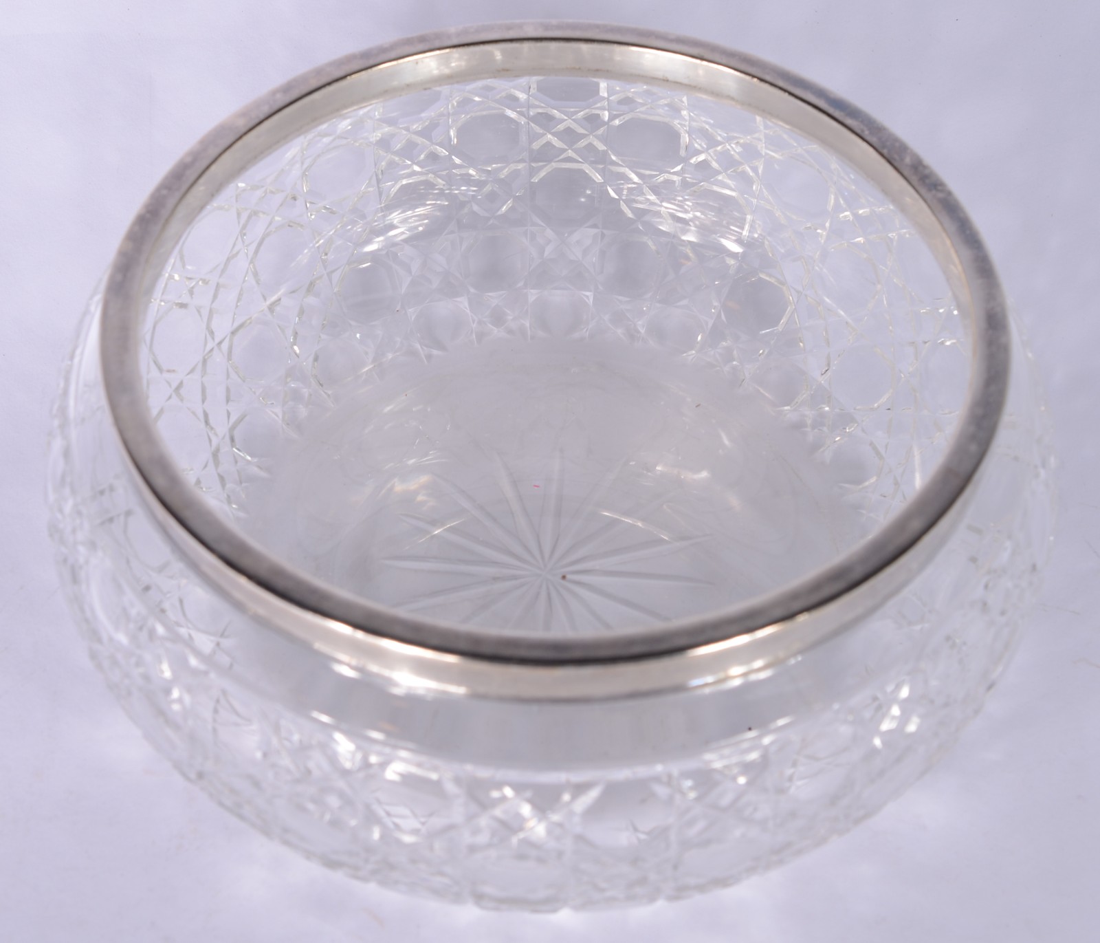 Bowl de cristal lapidação "tijolinho", borda de metal. - foto 3 de 5