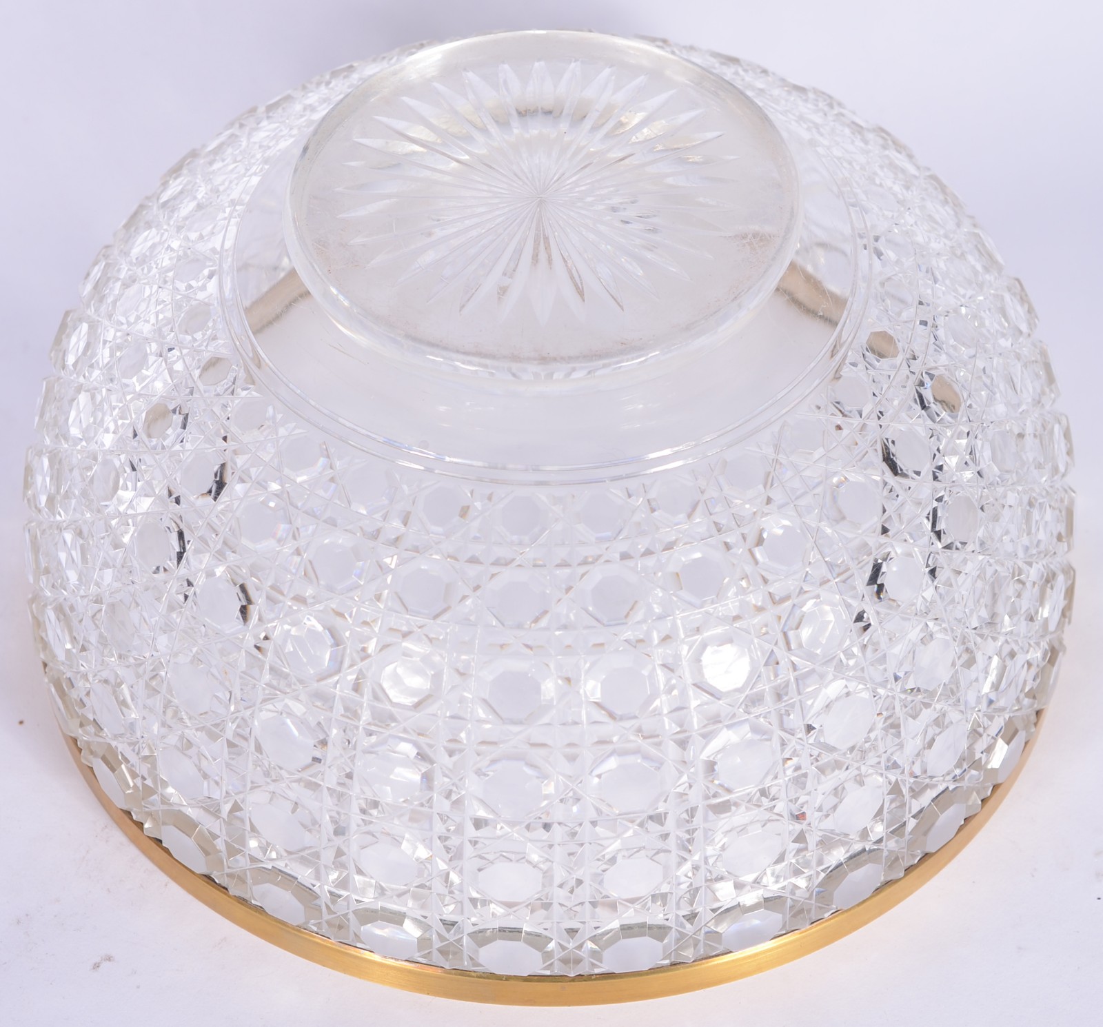 Bowl de cristal lapidação "tijolinho", borda de metal dourado. - foto 5 de 5