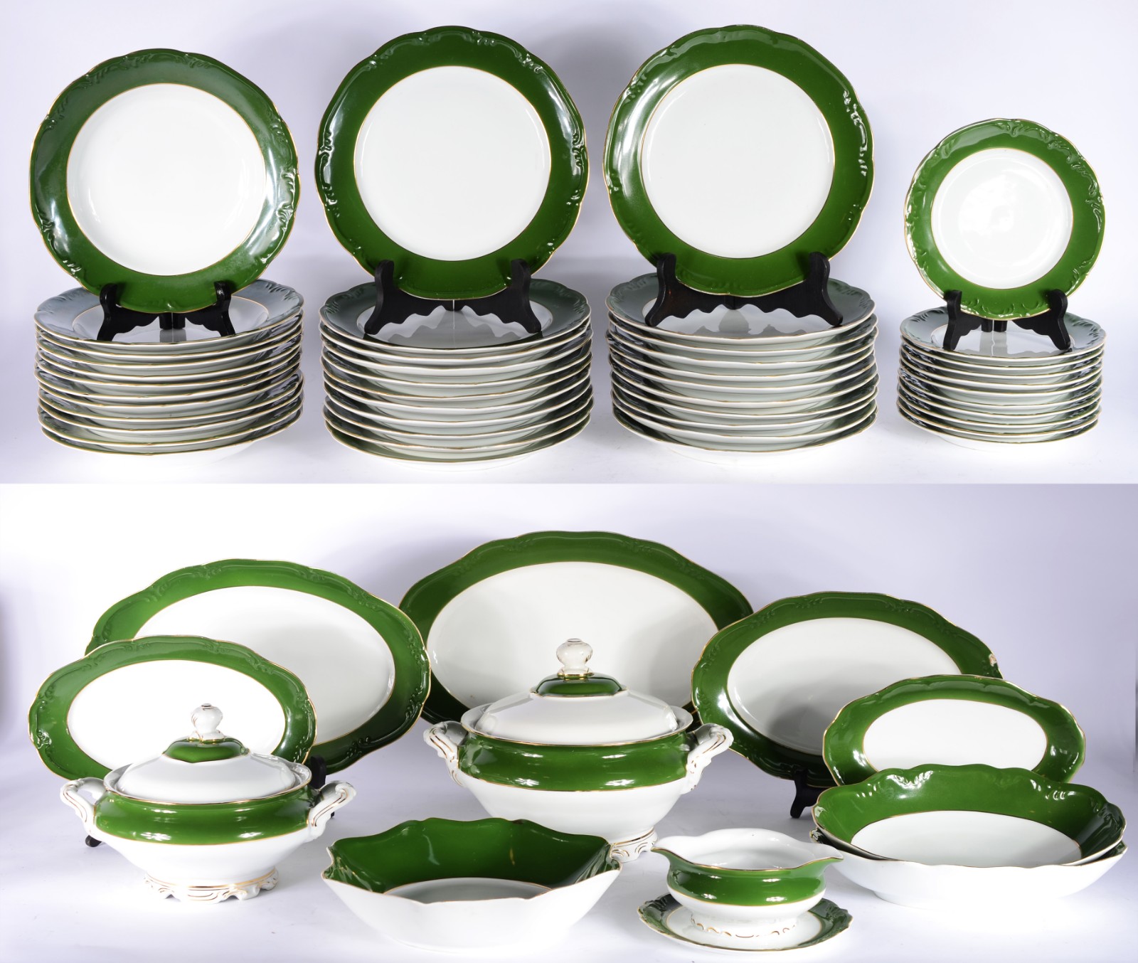 Aparelho de jantar de porcelana Schmidt, composto de: 22 pratos rasos... - foto 1 de 7
