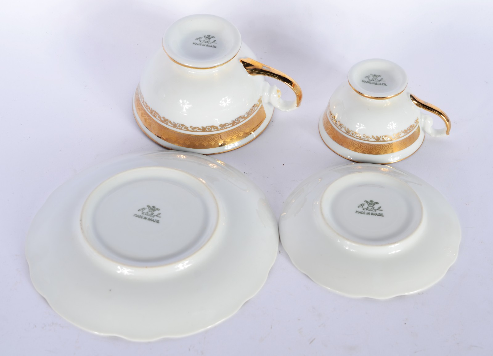 Aparelho de café, chá e bolo de porcelana Real, borda com friso... - foto 3 de 7
