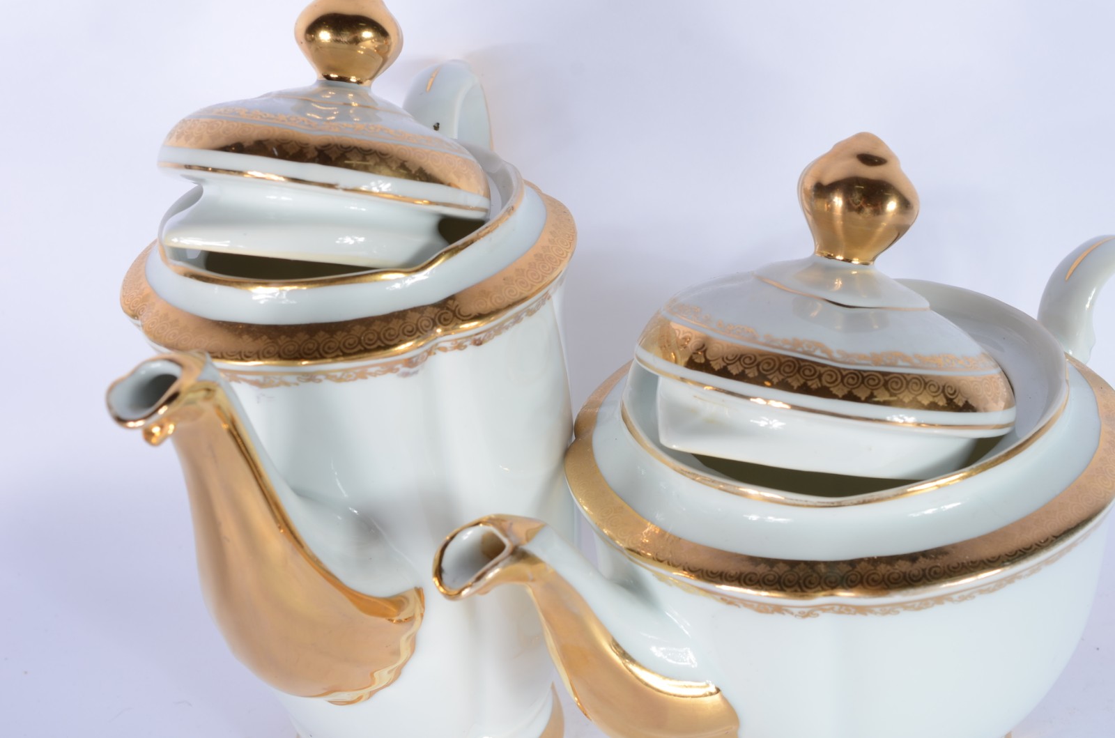 Aparelho de café, chá e bolo de porcelana Real, borda com friso... - foto 6 de 7