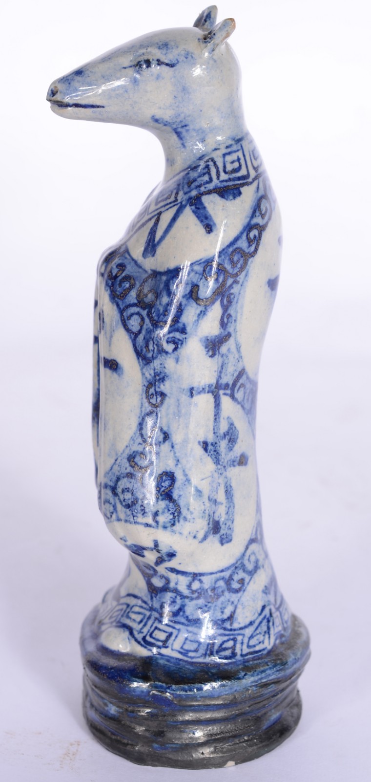 Escultura de porcelana azul e branca. - foto 3 de 7