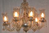 Lustre de cristal para 6 luzes com pingentes la... - Lustre de cristal para 6 luzes com pingentes lapidados.