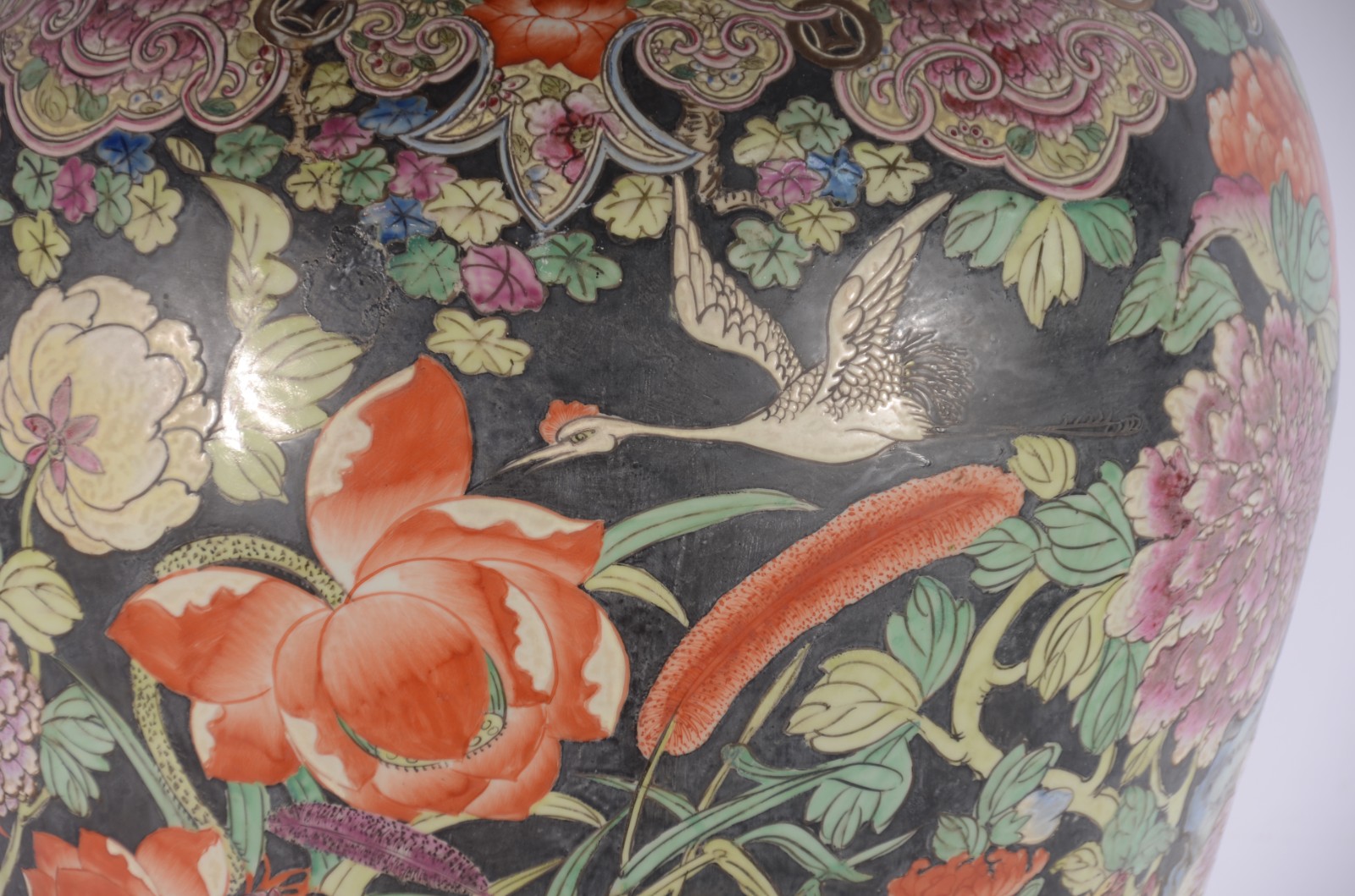 Grande potiche de porcelana chinesa decorado com aves e flores em... - foto 5 de 10