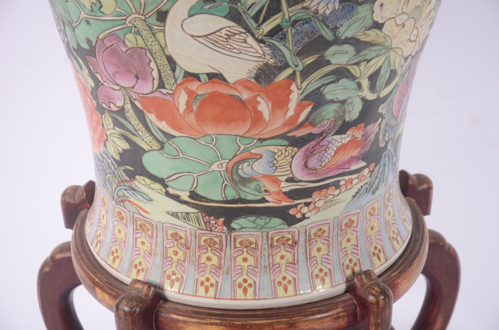 Grande potiche de porcelana chinesa decorado com aves e flores em... - foto 6 de 10
