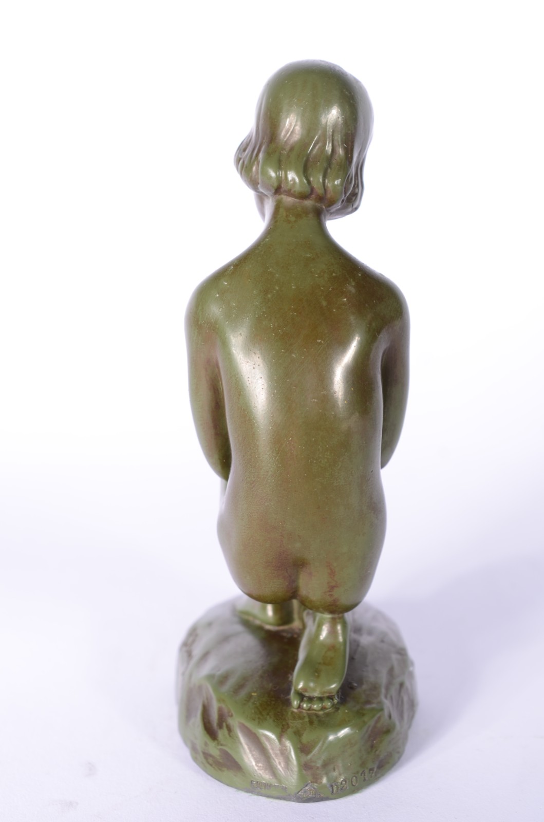 Pequena escultura de petit bronze com patina verde representando... - foto 7 de 7