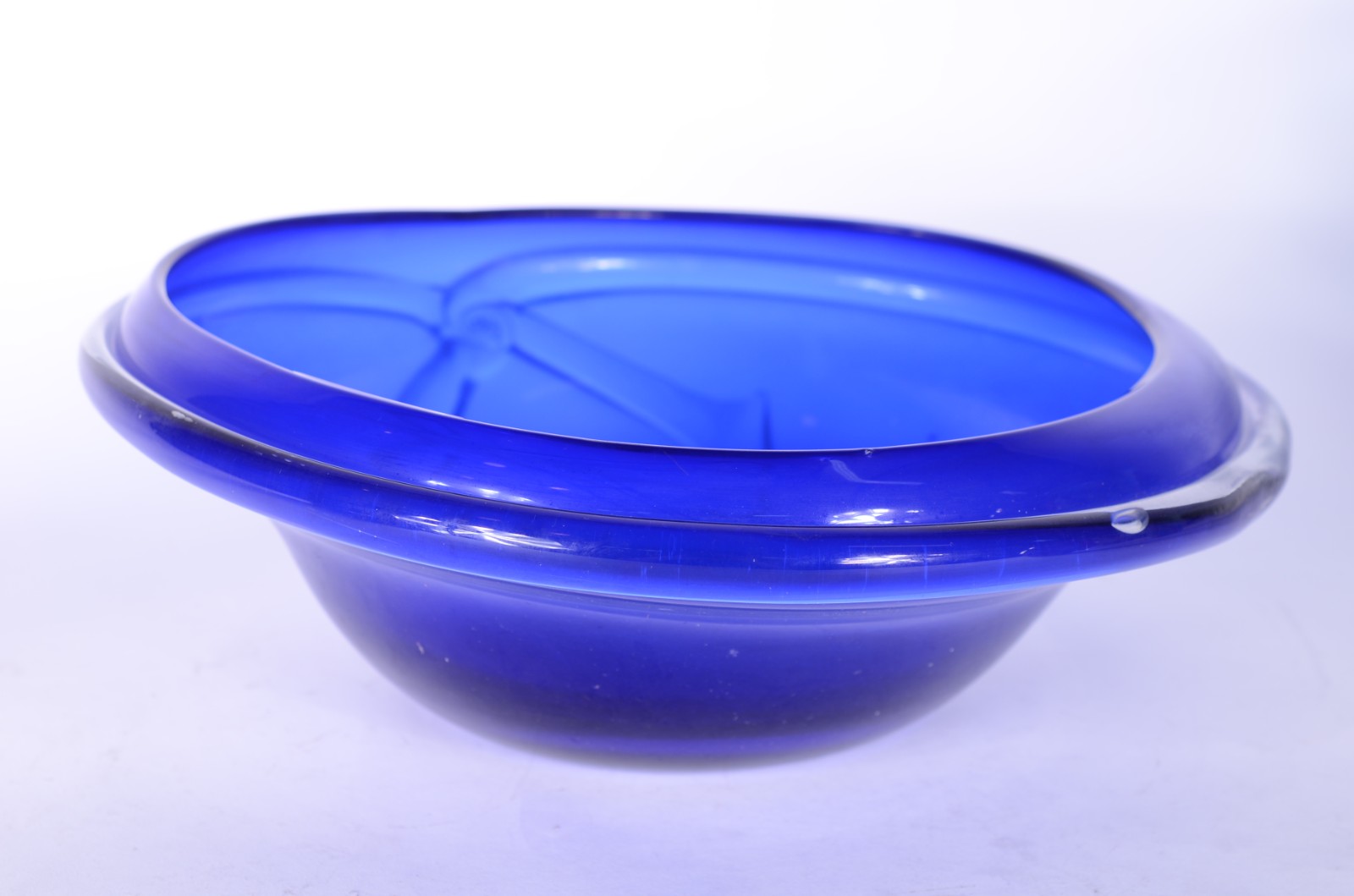 Centro de mesa de vidro decorativo na cor azul. - foto 4 de 6