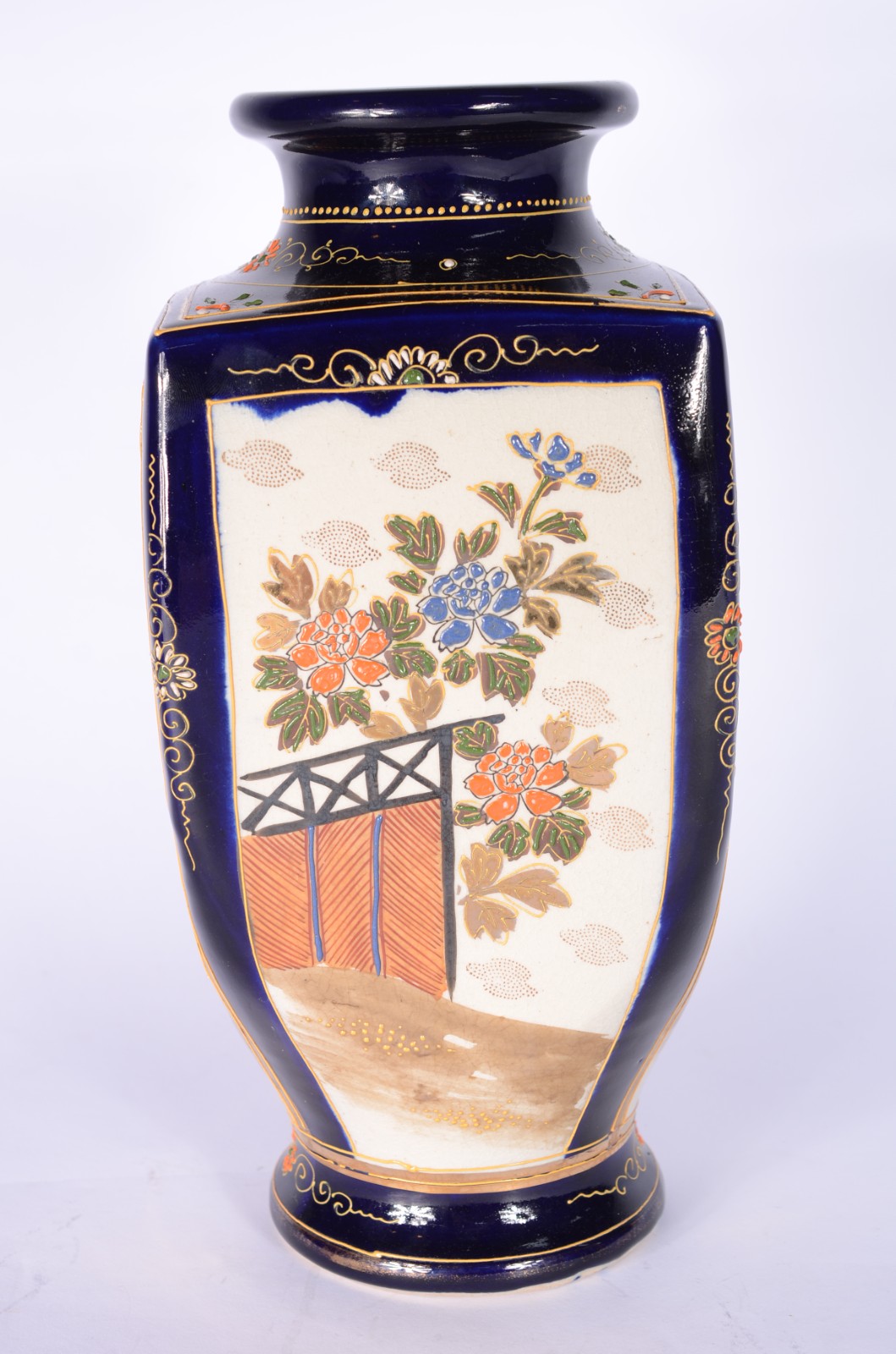 Vaso de faiança oriental, fundo azul cobalto com perolados e... - foto 3 de 9