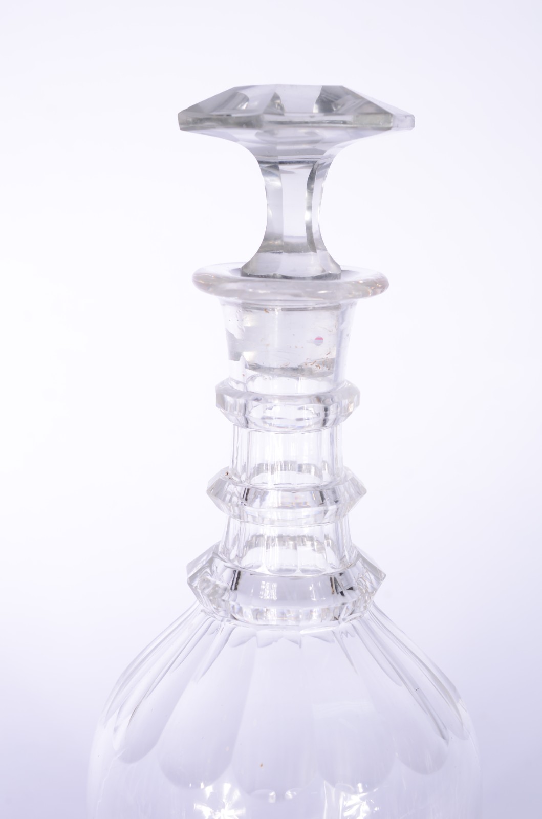 Antiga garrafa de cristal frances facetado com presentoir... - foto 2 de 8