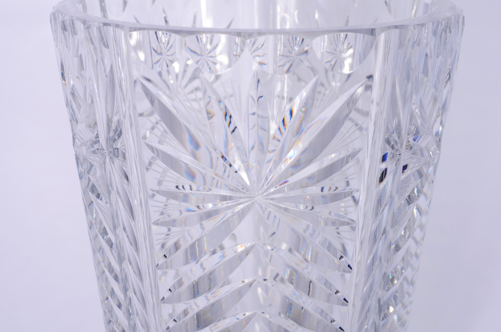Vaso de cristal tcheco lapidado. - foto 2 de 7