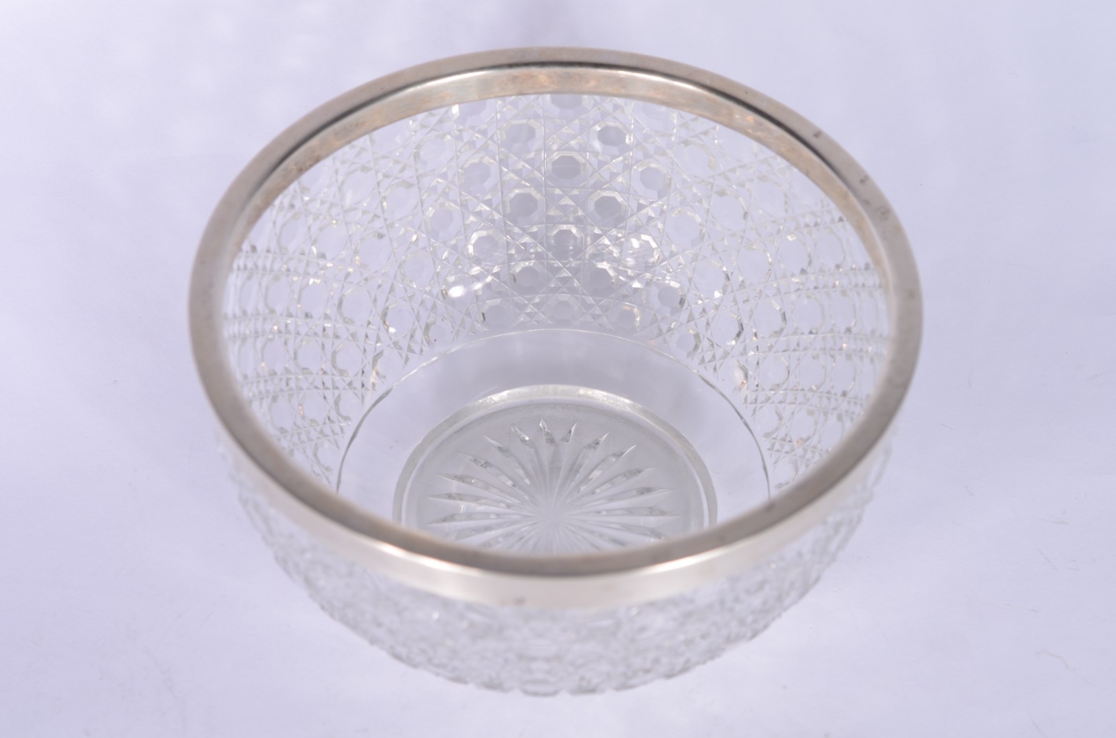 Bowl de cristal lapidação "tijolinho", borda de prata contrastada. - foto 3 de 7