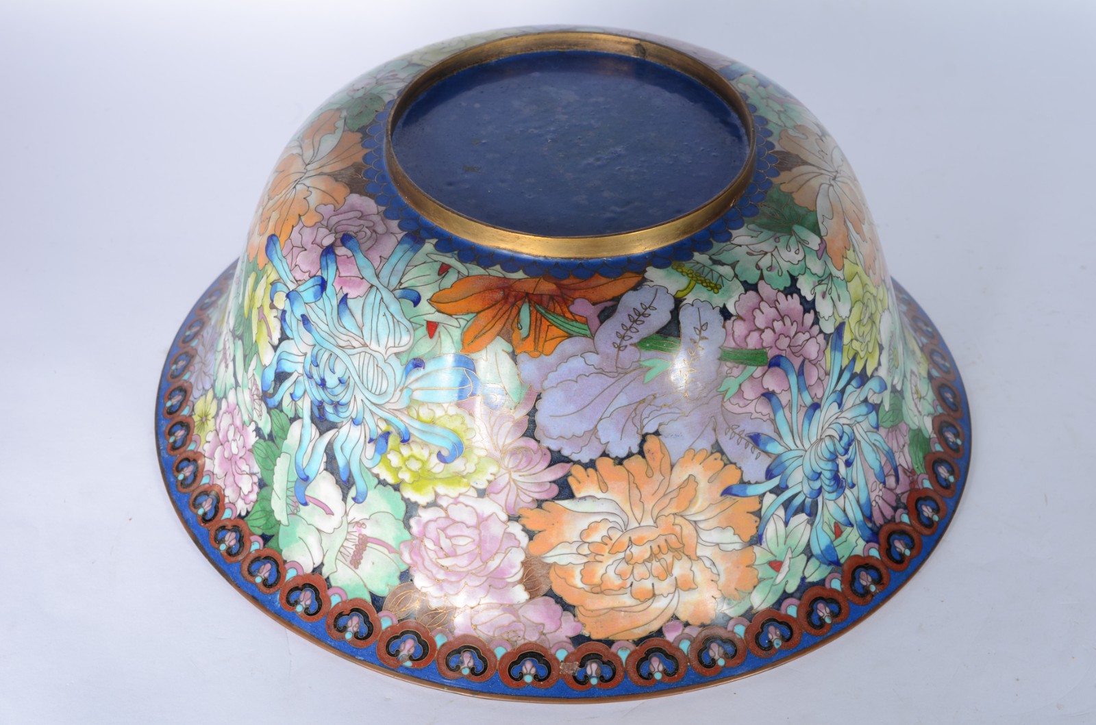 Bowl de cloisonné chines, decoração floral em policromia, base de... - foto 4 de 4
