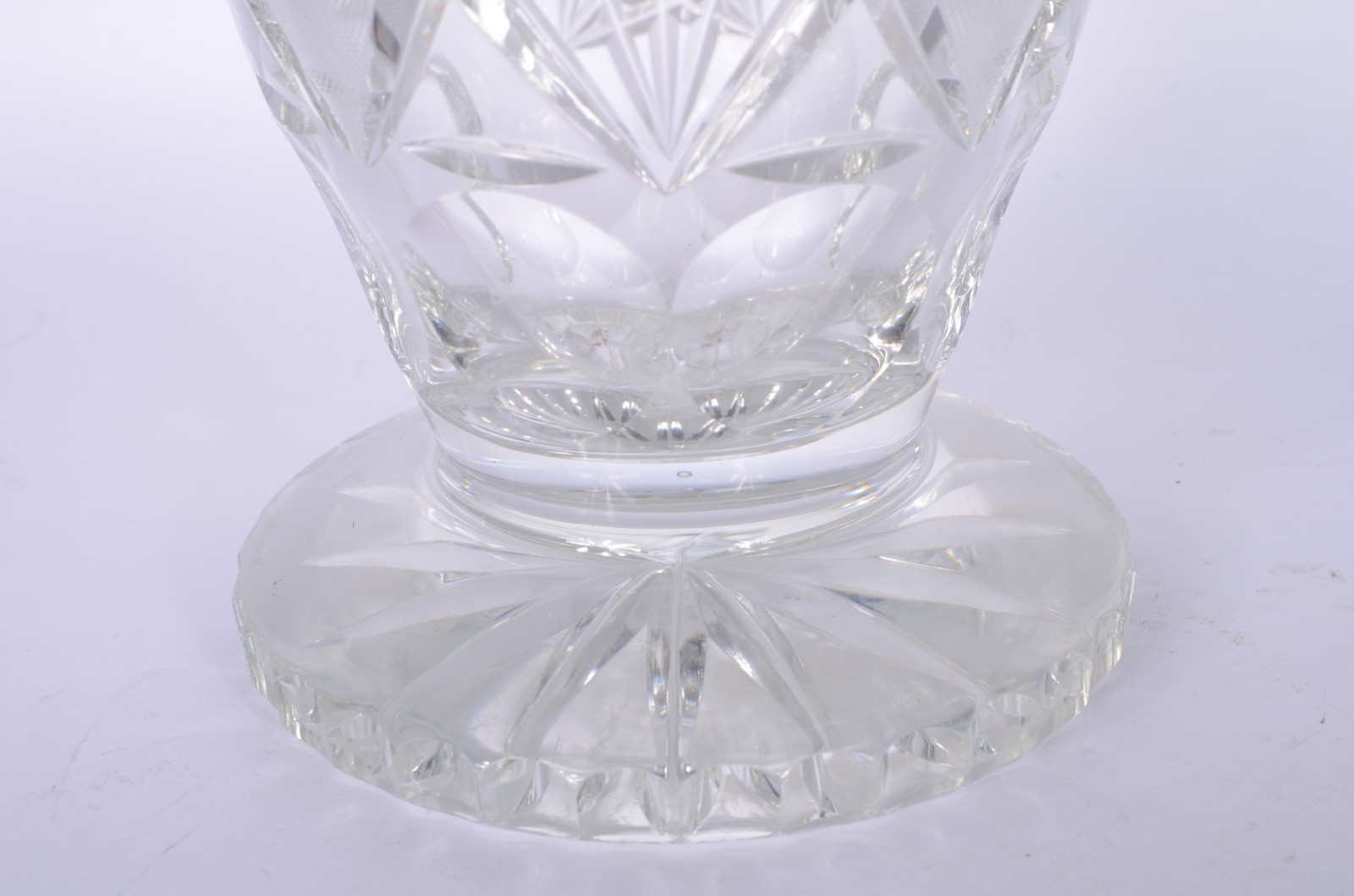 Vaso de cristal tcheco lapidado. - foto 5 de 8