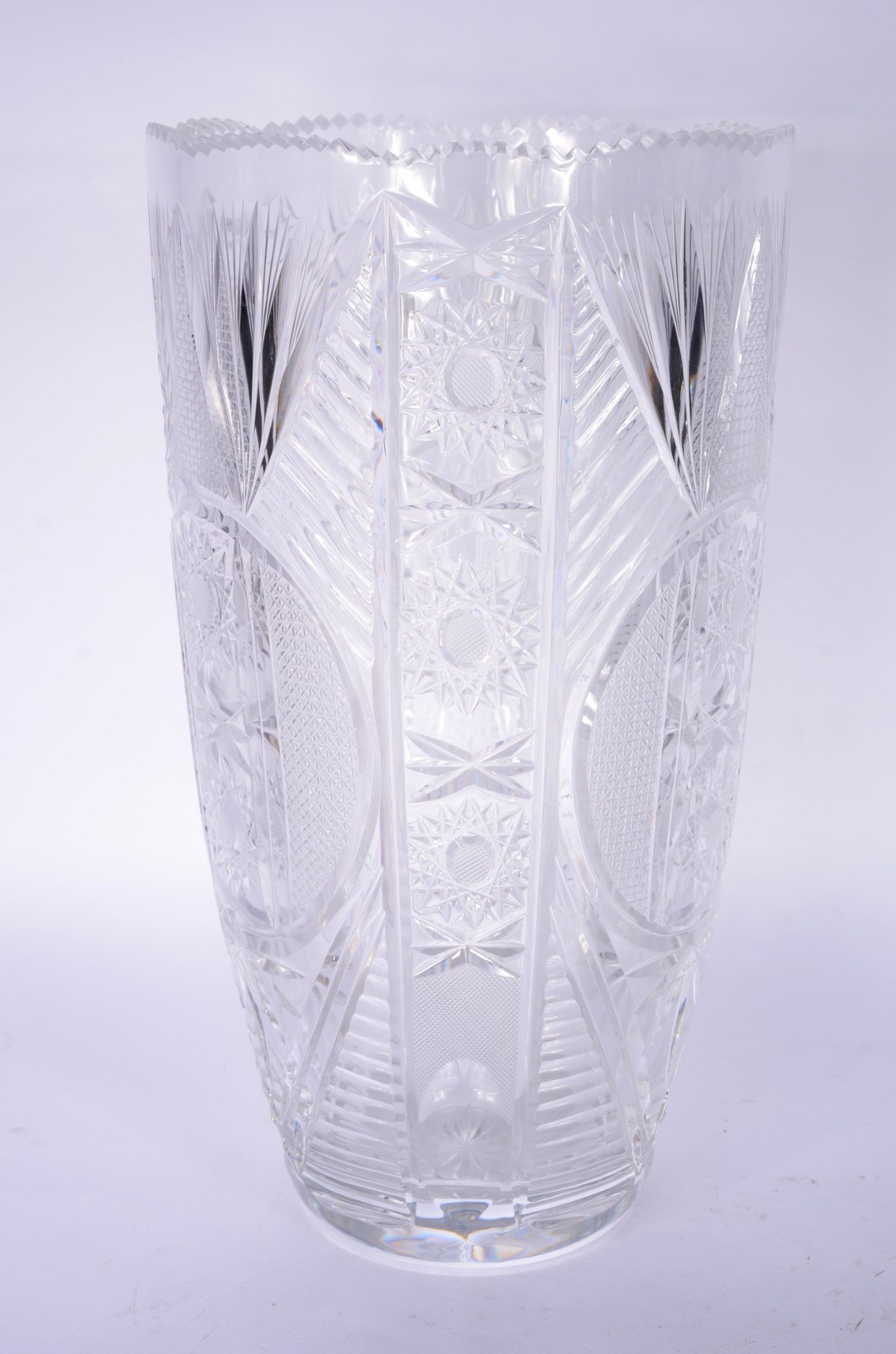Vaso de cristal tcheco lapidado. - foto 1 de 8