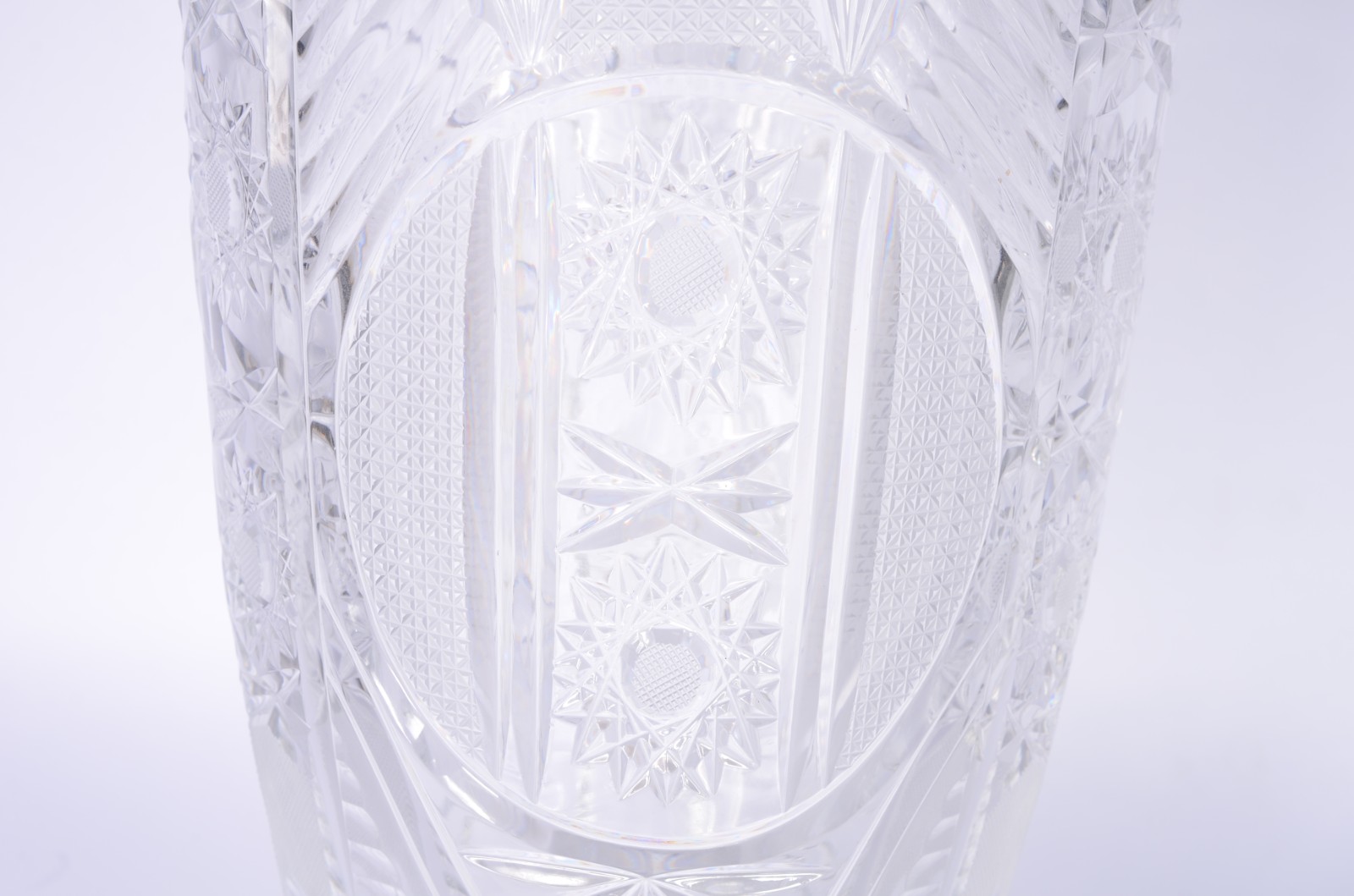 Vaso de cristal tcheco lapidado. - foto 7 de 8
