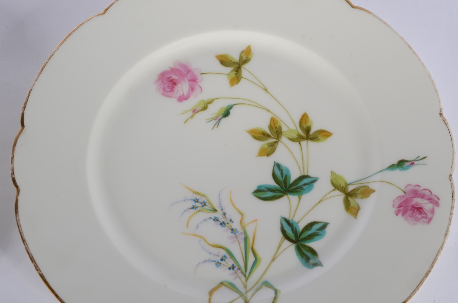 Conjunto com 6 pratos de porcelana francesa pintadas à mão com... - foto 3 de 5