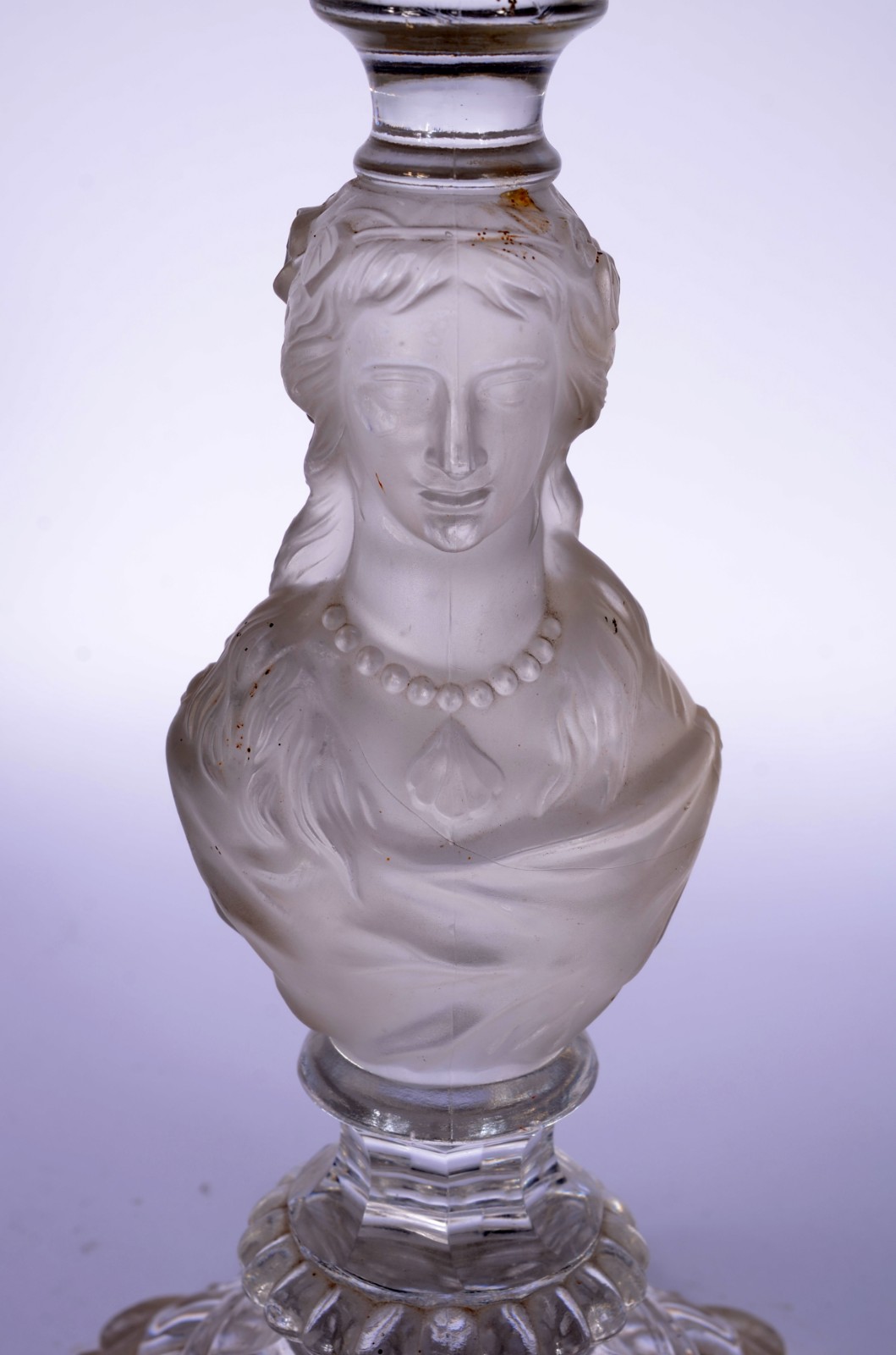 Fruteira/floreira de cristal frances, base decorada com busto de... - foto 2 de 6