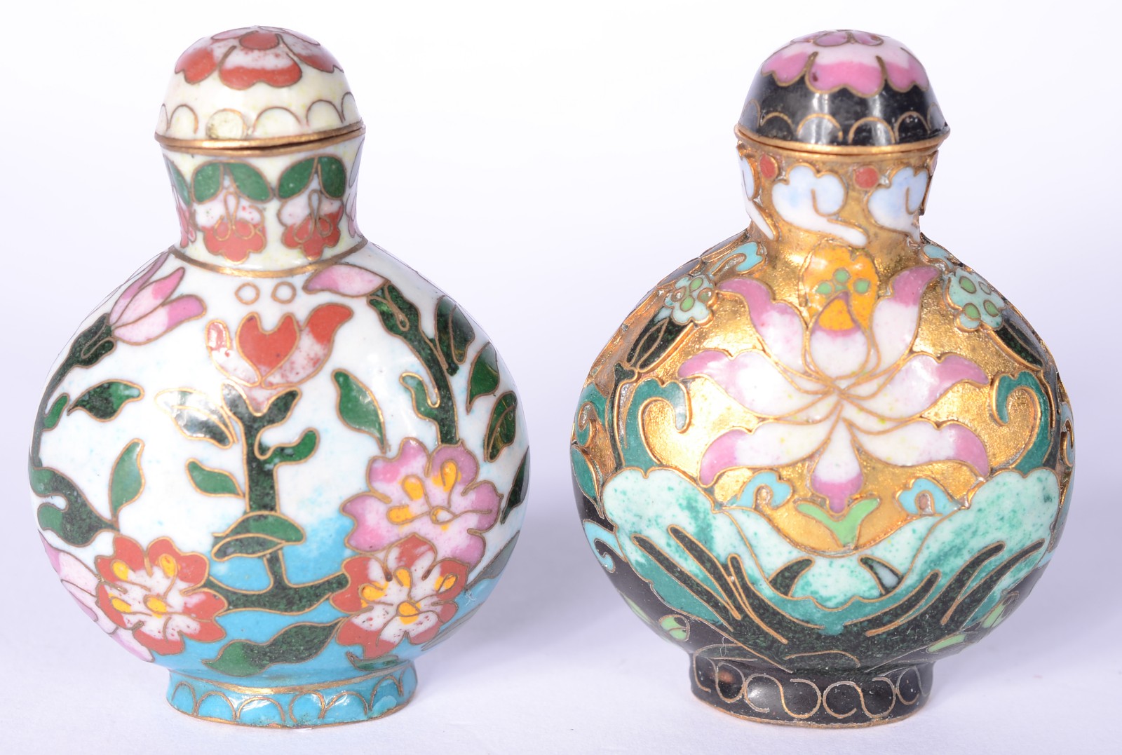 Dois pequenos perfumeiros "snuff bottle" de cloisoné. - foto 1 de 4
