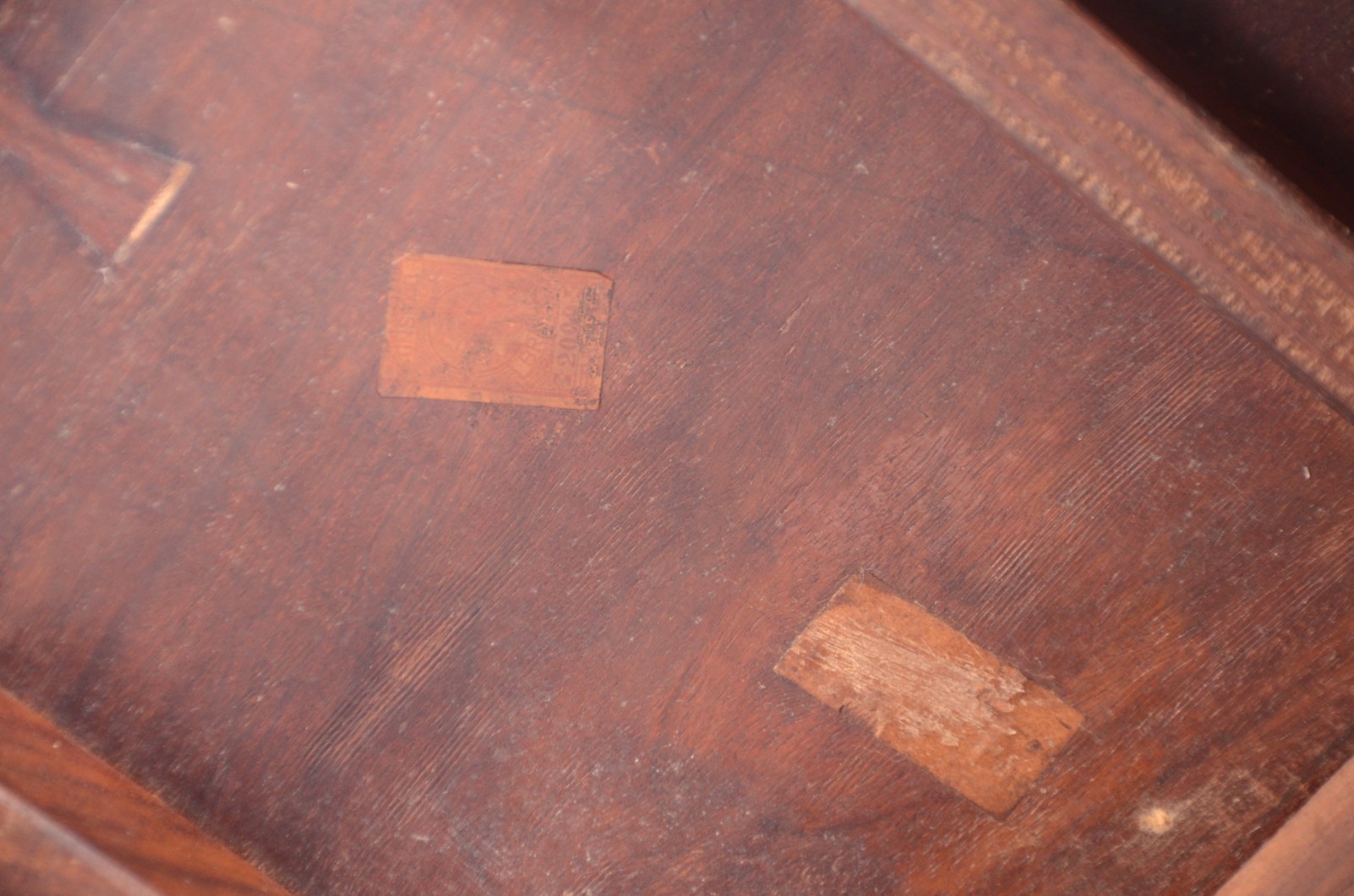 Mesa oriental feitio oitavado de madeira com trabalho em marqueterie... - foto 7 de 7