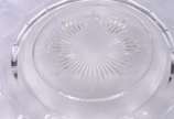 Grande prato para sobremesa de cristal europeu ... - Grande prato para sobremesa de cristal europeu lapidado.