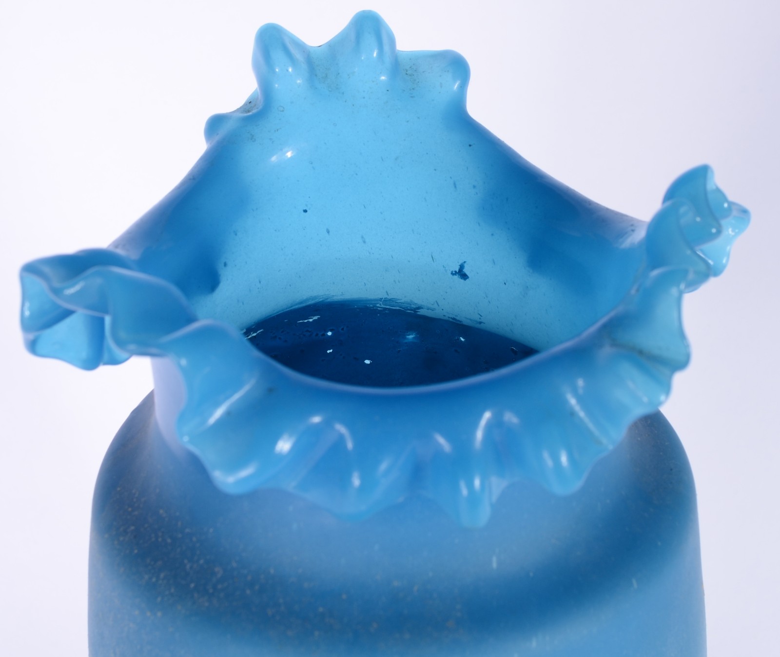 Vaso de opalina azul com pássaros e flores em policromia. (restaurado... - foto 8 de 8