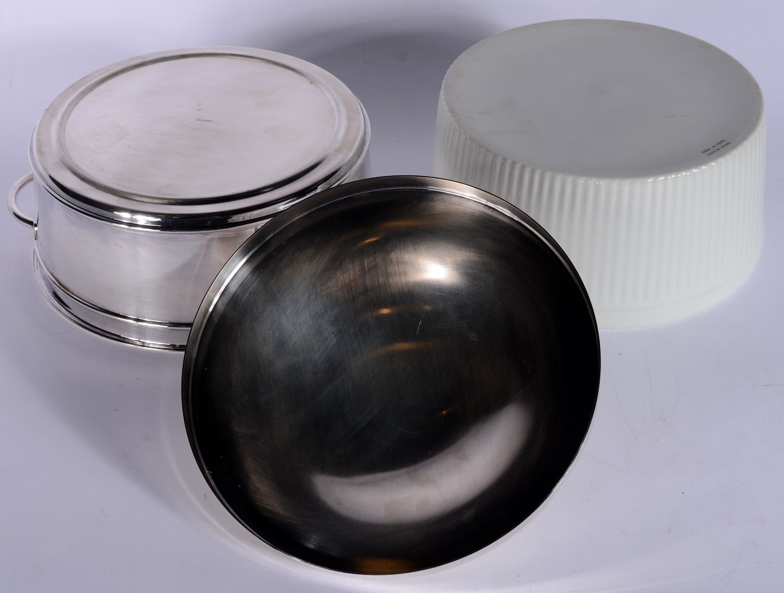 Conjunto com 6 taças de metal prateado para sorvete com colheres, no... - foto 10 de 11