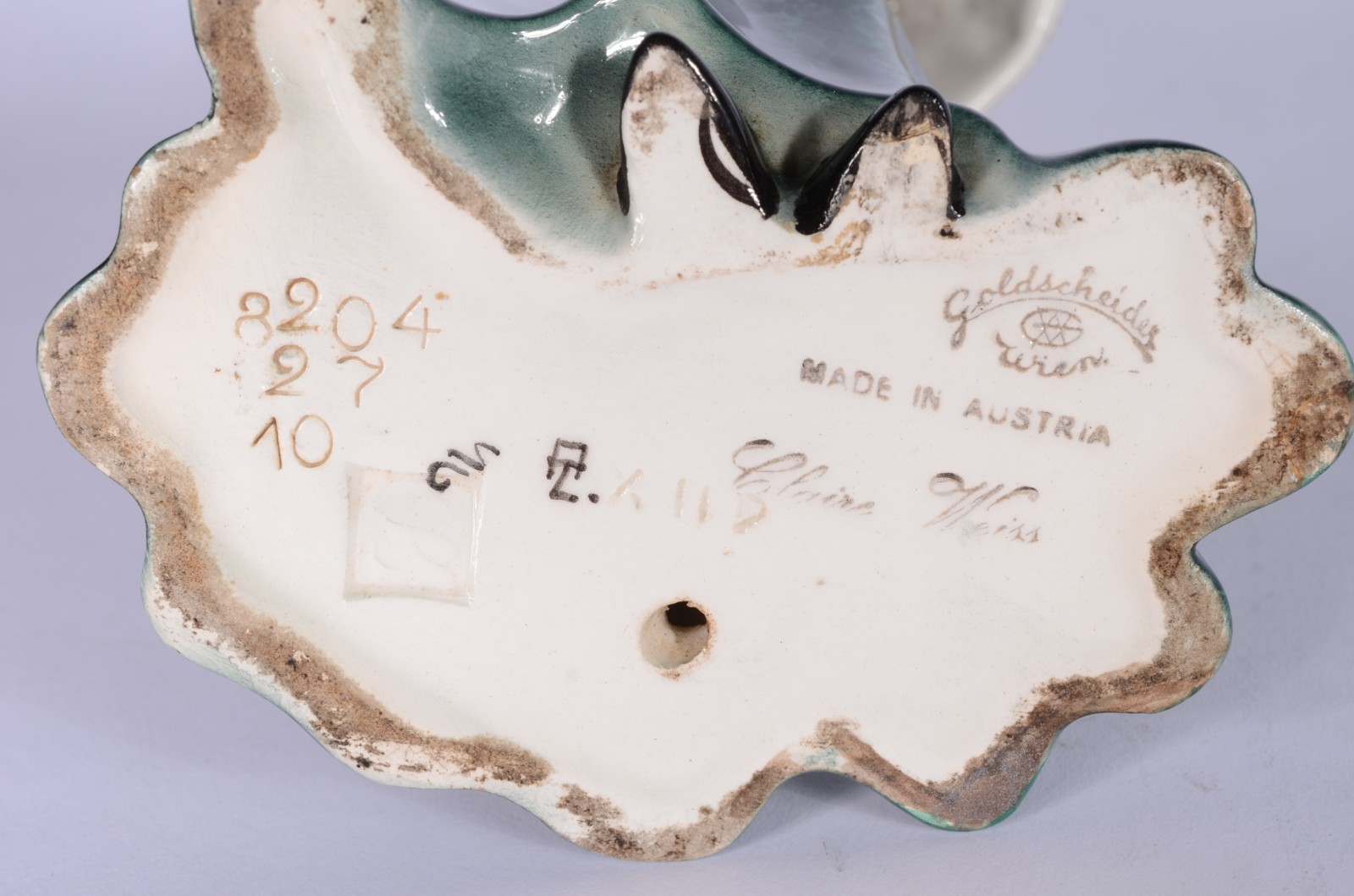 Escultura de porcelana austríaca policromada representando dama com... - foto 7 de 7