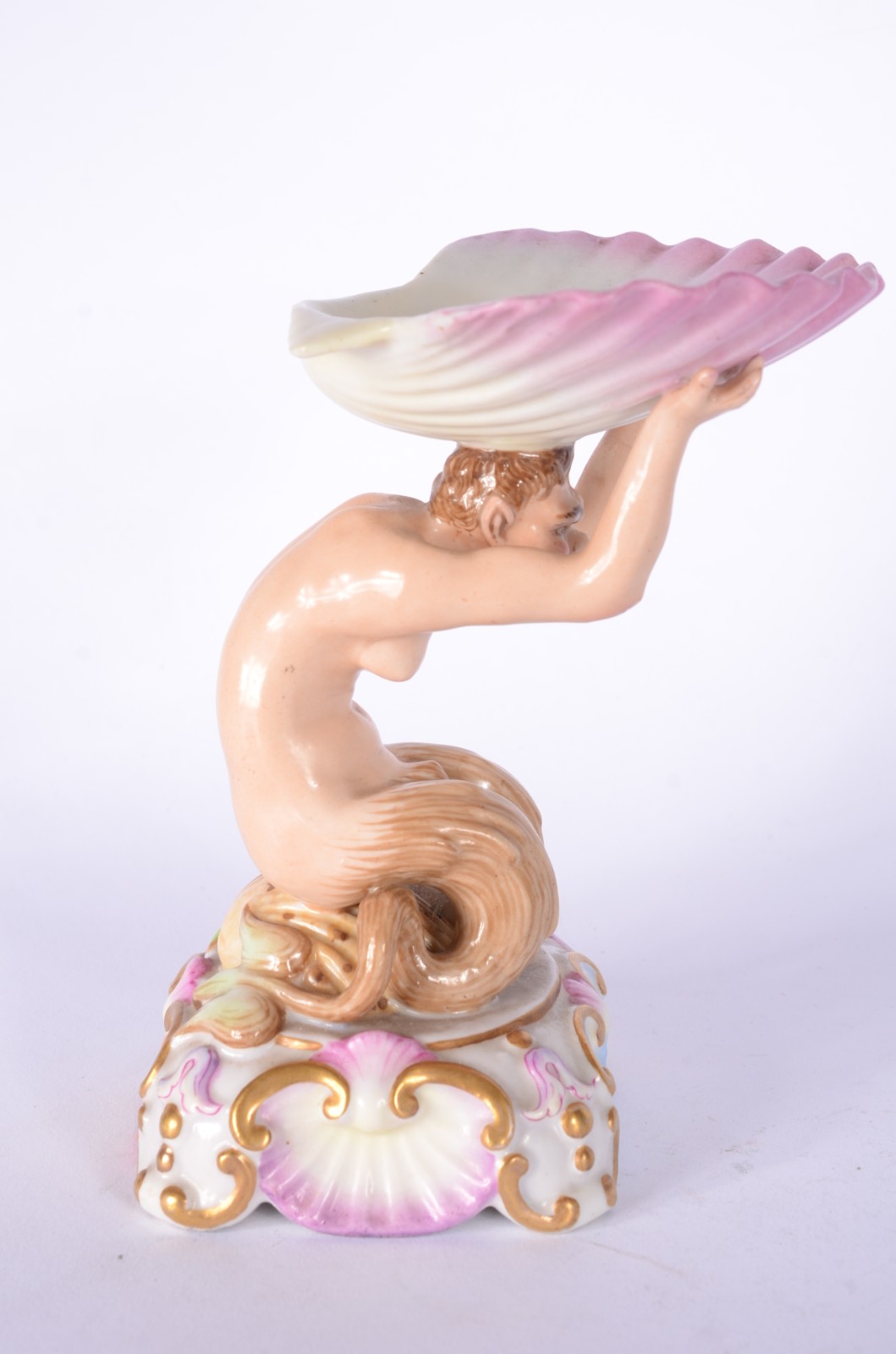Duas peças de porcelana, sendo: bule decorado com cachos de uvas e... - foto 10 de 11