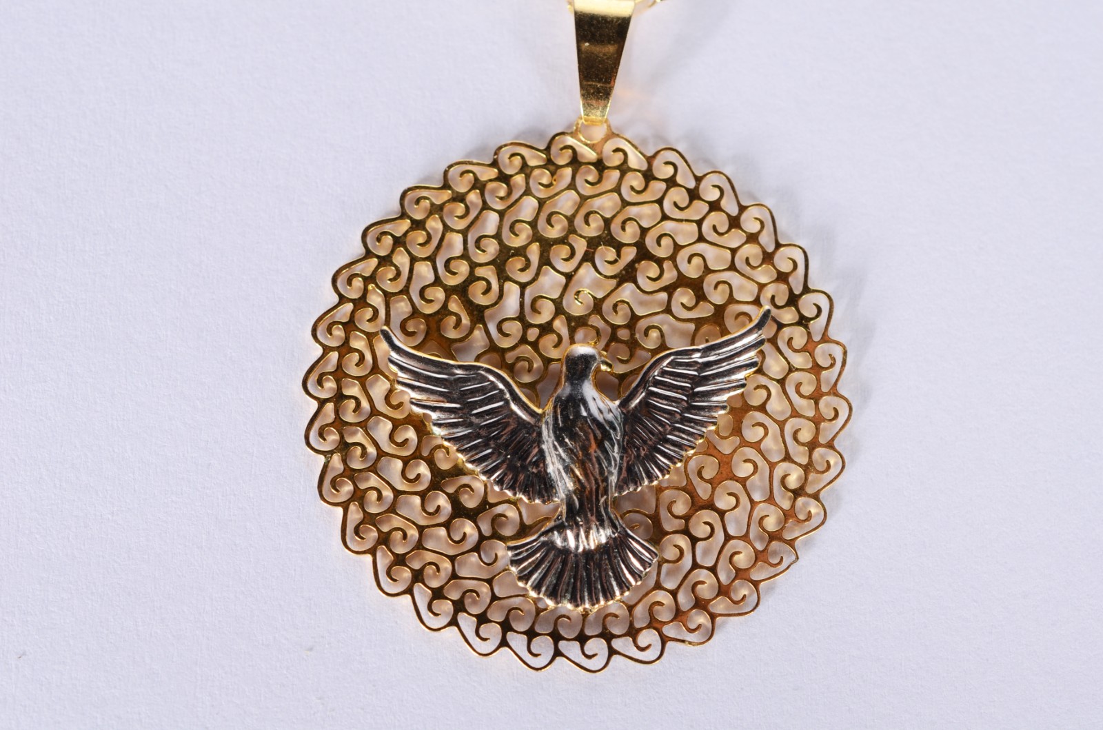 Colar com pendente feitio mandala de ouro 18 k., contraste 750 mls... - foto 1 de 6