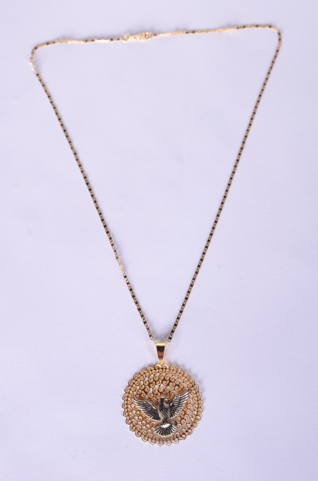 Colar com pendente feitio mandala de ouro 18 k., contraste 750 mls... - foto 3 de 6
