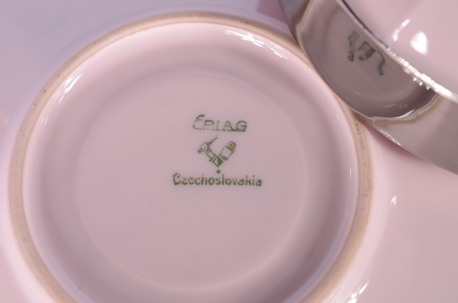 Serviço de chá de porcelana tcheca Epiag na cor rosa, composto de: 6... - foto 5 de 7