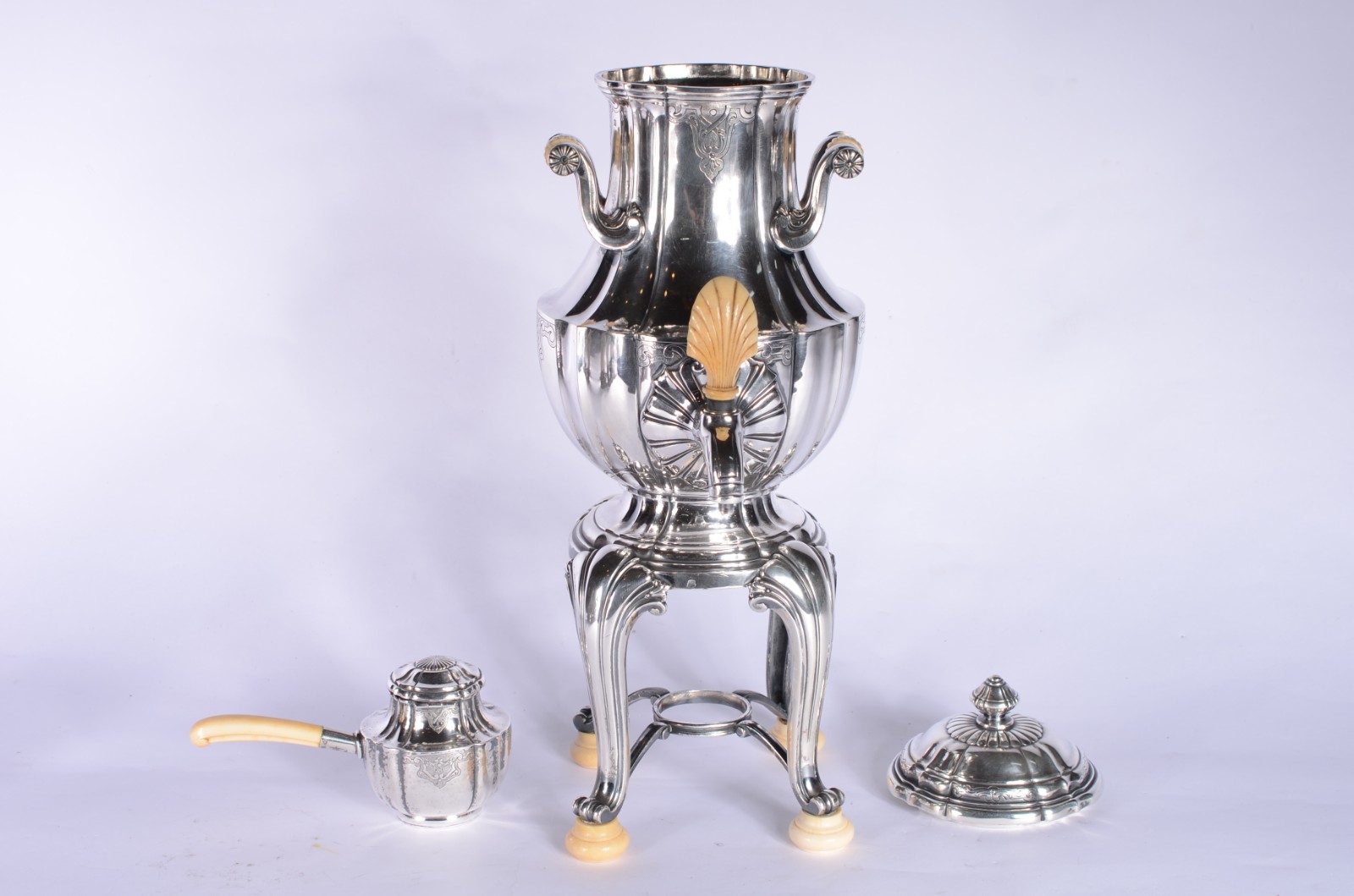 Elegante samovar de metal espessurado a prata contrastado, trabalhos... - foto 5 de 11