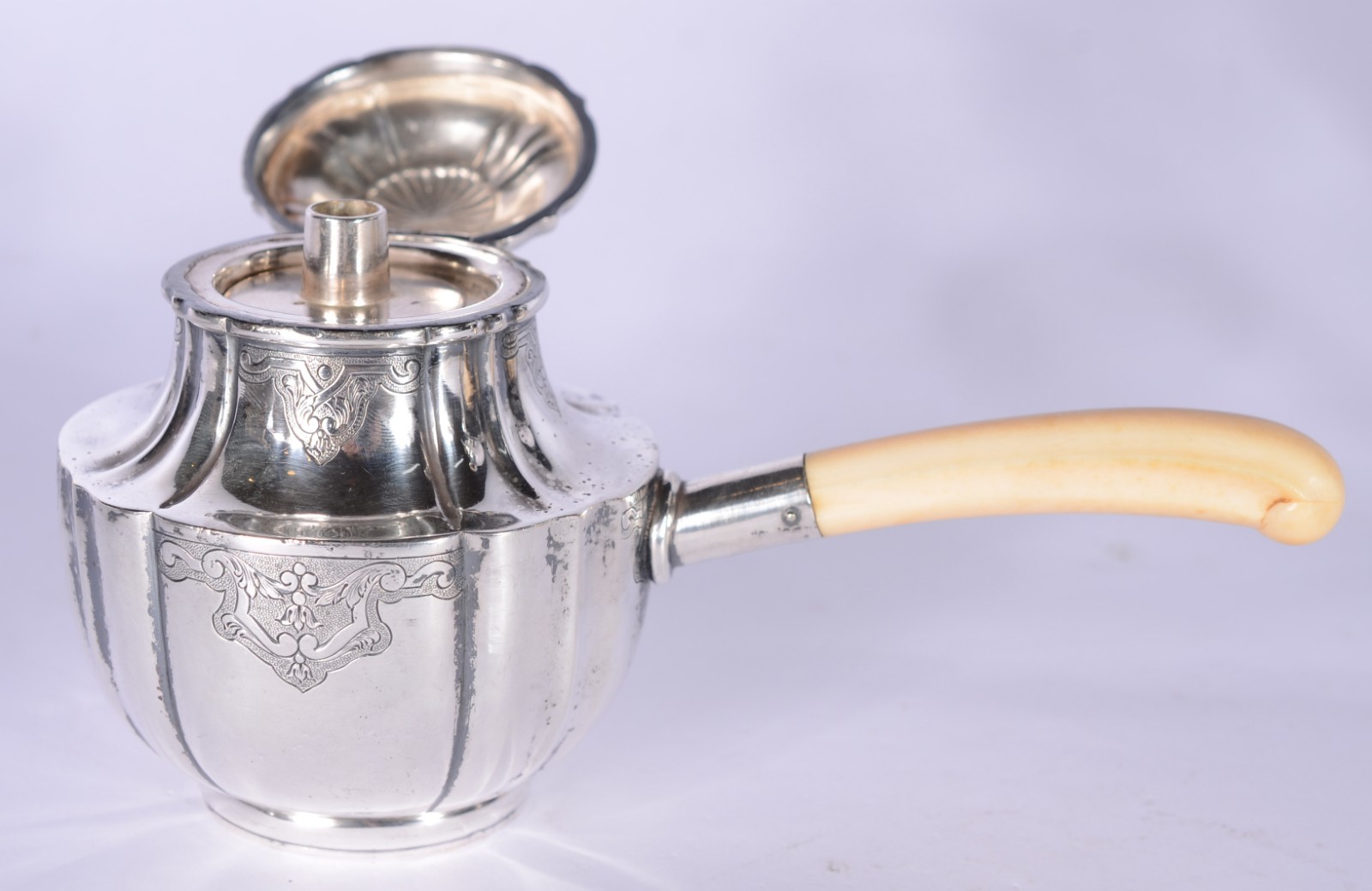 Elegante samovar de metal espessurado a prata contrastado, trabalhos... - foto 8 de 11