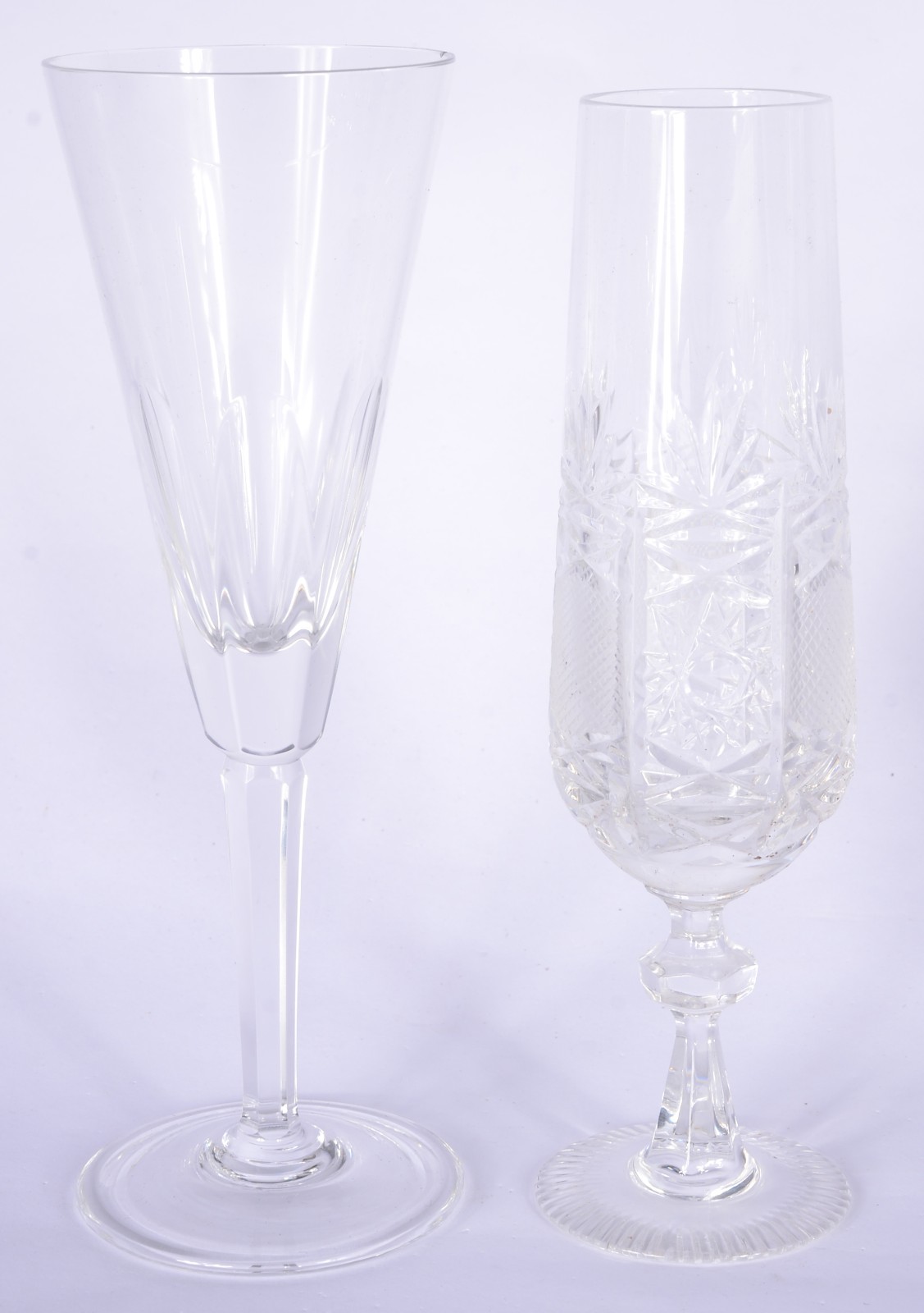 Dois conjuntos de flutes para champagne de cristal, sendo 12... - foto 2 de 8