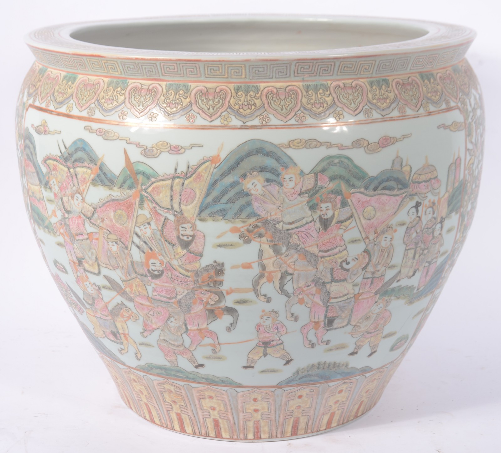 Grande aquário de porcelana chinesa com gueixas e guerreiros em... - foto 3 de 9